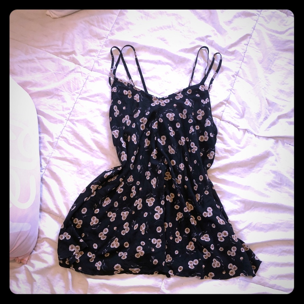 SOLD Brandy Melville Dress - Picture 1 of 4